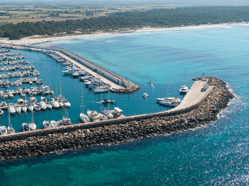 Работать в два раза больше за 100 евро? Легко! Греческое правительство решило оставить страну без молодёжи