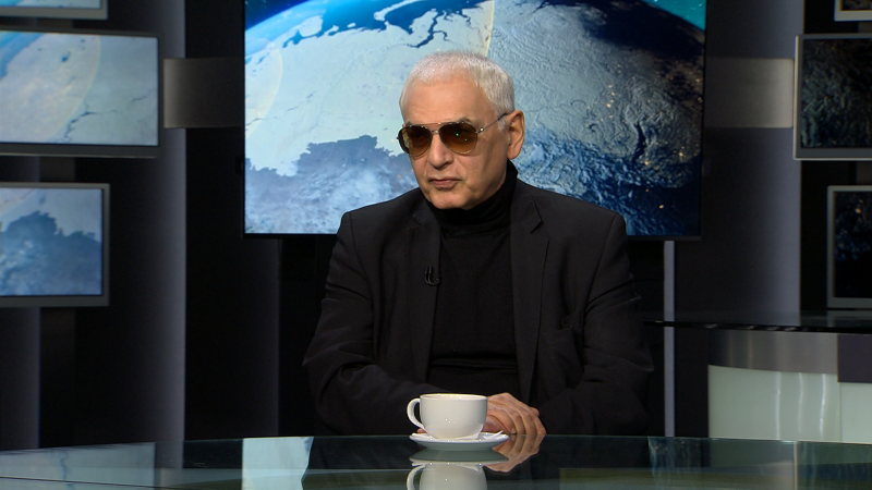 Карен Шахназаров: "Власть наша не должна прятать от народа серьёзность ситуации"