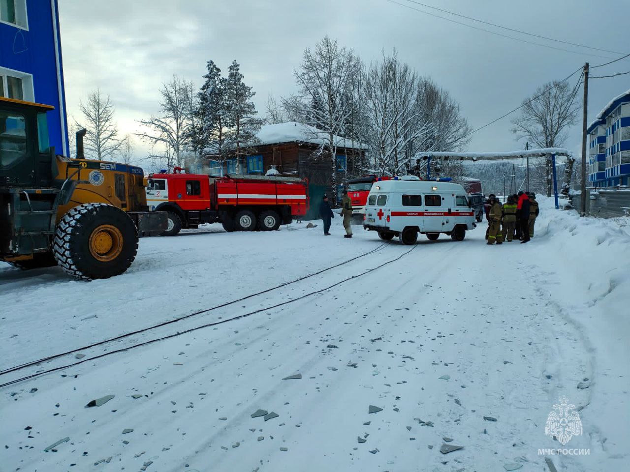 МЧС: во время взрыва газа пострадали 5 человек в жилом доме в Томмоте в  Якутии