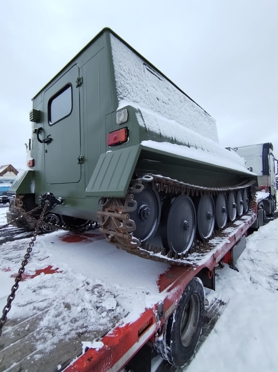 Для новосибирской авиабазы лесной охраны купили танк