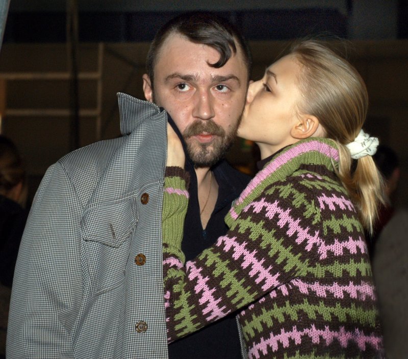 Лепила пощёчины Зеленскому и скрывала личную жизнь. Как сейчас живёт Оксана Акиньшина?