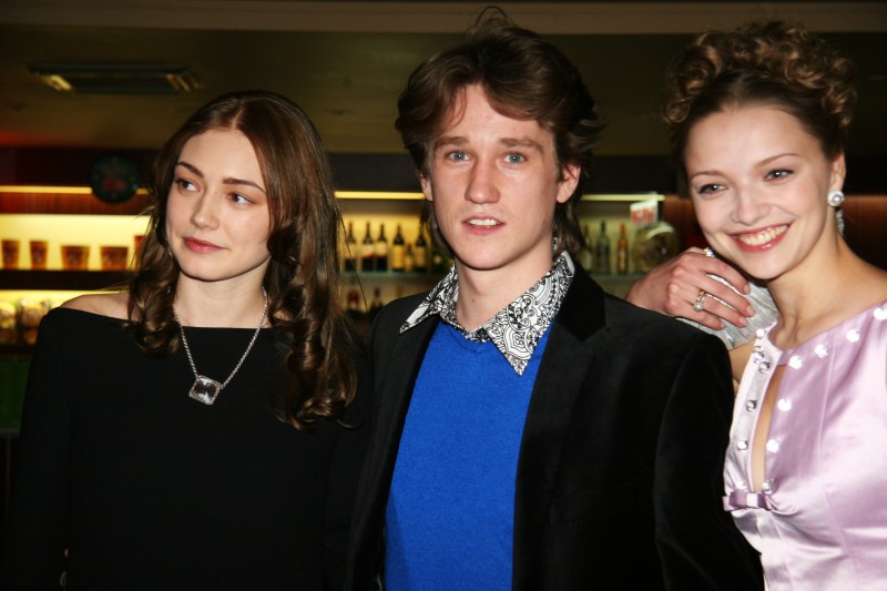 Лепила пощёчины Зеленскому и скрывала личную жизнь. Как сейчас живёт Оксана Акиньшина?