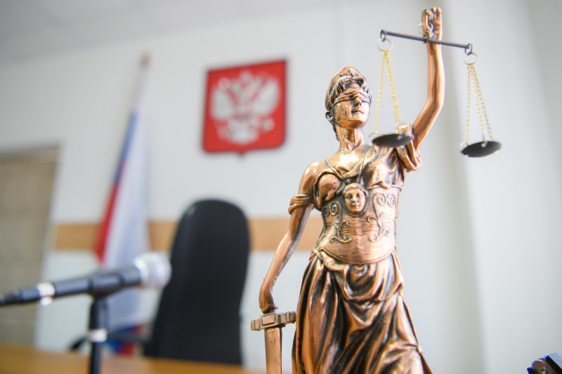 Замуж за пятерых бойцов — и ты "в шоколаде". Стыдная правда о бизнесе на СВО