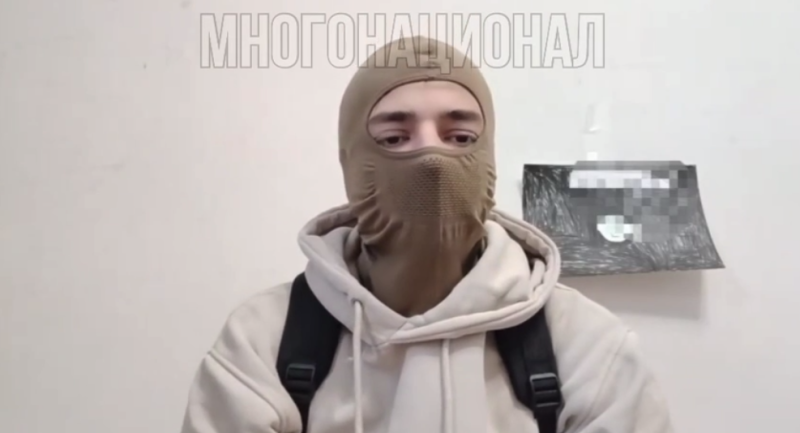 Мигрант-малолетка, напавший с ножом на охранника ТЦ, принимал присягу ИГИЛ*