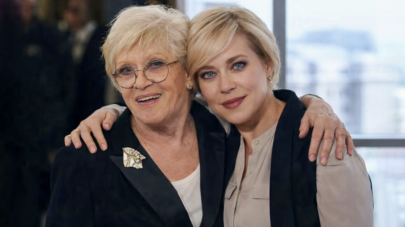 Будто две капли? Не всегда: Как выглядят дочки наших актрис, которые пошли по стопам легендарных мам