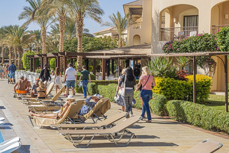 "Это наши места. Русские, валите отсюда!" Британские туристы избили многодетную семью из Москвы на отдыхе в Египте