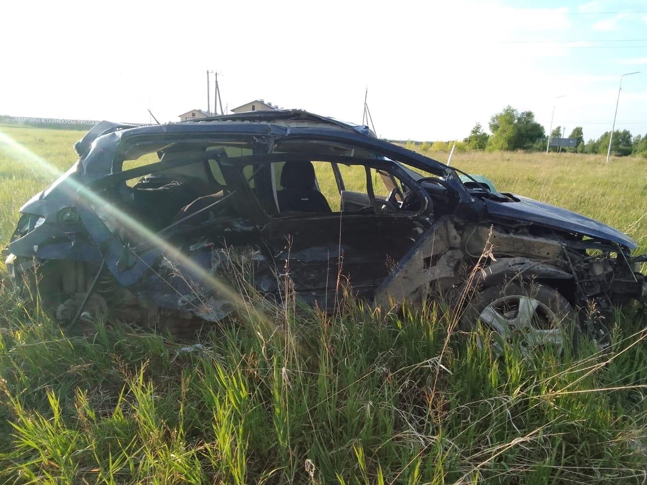 В ГИБДД Челябинской области рассказали о последствиях столкновения Peugeot  307 и Porsche Panamera