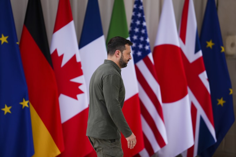 Ай, красиво! Путин превратил Запад в посмешище. Хватило одного "трюка". Всё внимание на кадры