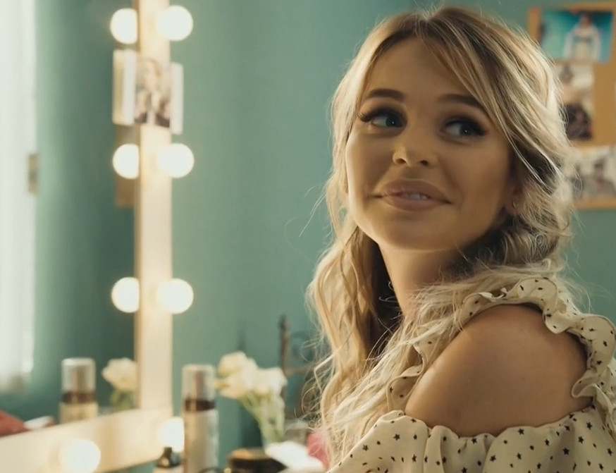 А ведь многим они нравились: Что стало с актёрами "Универа" после СВО. Кузя и Яна уже совсем не те