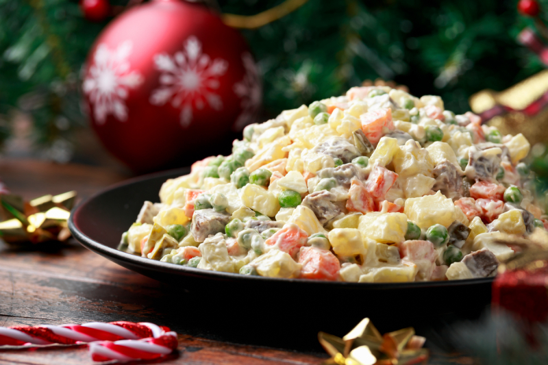 "Это прям вау!": Самые необычные рецепты оливье к новогоднему столу. Шеф-повара дали золотые советы