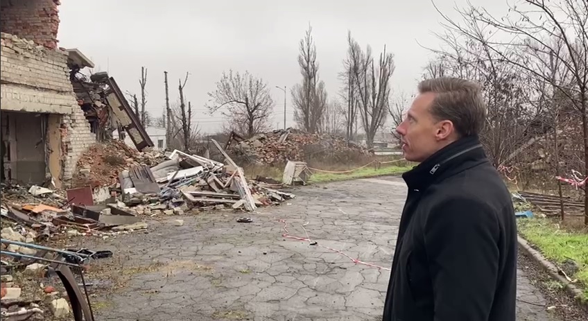 В Донбасс прибыл особый американец. И это будет удар по Западу