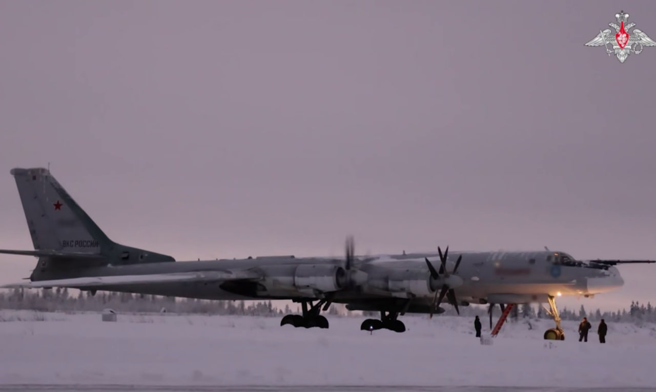 Неожиданно. Путин после слов Трампа поднял Ту-95мс: Маршрут — на цель США. 7-часовая "истерика" противника. Взмыли его истребители