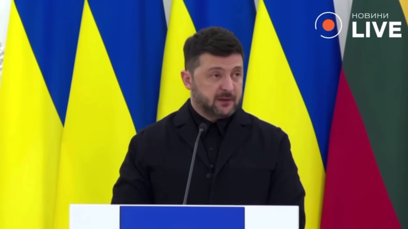 Чуть не попался. Зеленский едва не перешёл на русский язык в Давосе