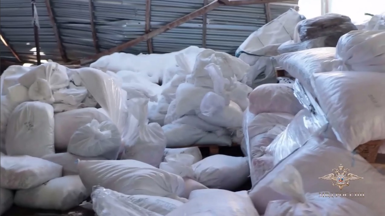 Откуда "фирменный" шоколад на WB и других маркетплейсах: МВД накрыло всю банду