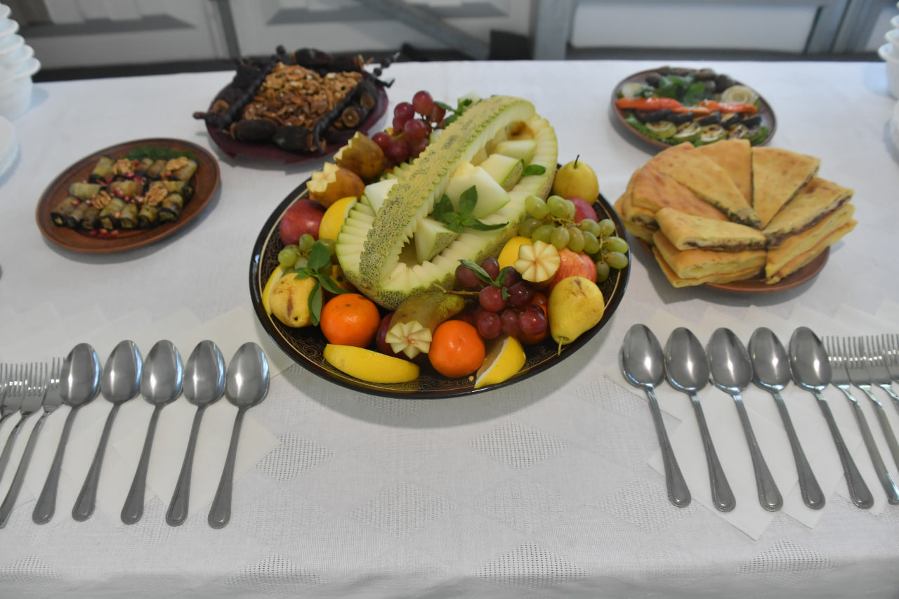 Мы живем в обществе контрольная работа. Тест по обществу знанию 6 класс. Обществознание 7 класс контрольные работы. Регулирование поведения людей в обществе 7. Мы живем в обществе контрольная работа.