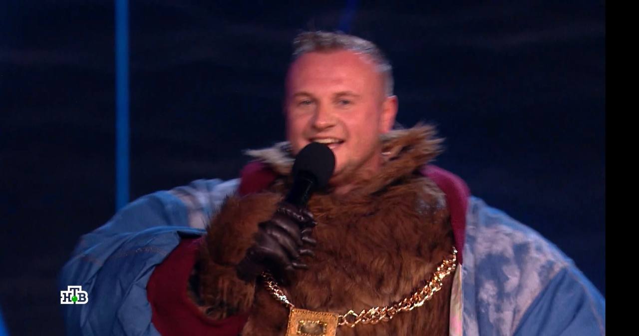 Проигравший Полине Гагариной Бобёр заплакал на сцене