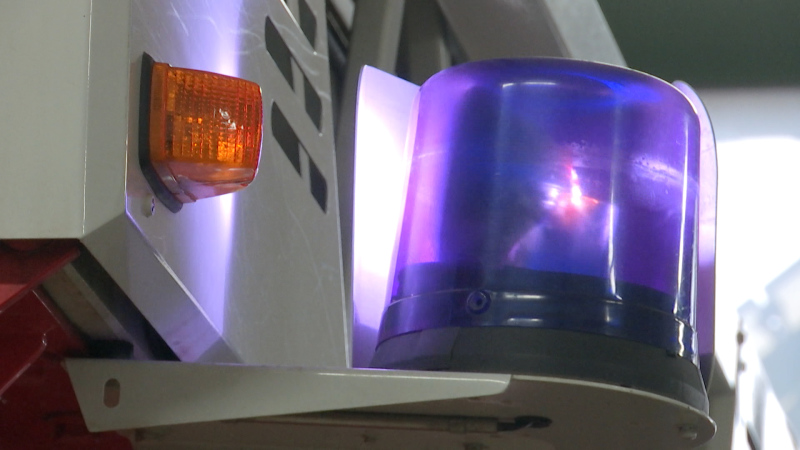 Склад аккумуляторов вспыхнул в Татарстане: пожарным пока не удаётся потушить возгорание, эвакуировались 300 человек. Что известно о происшествии?