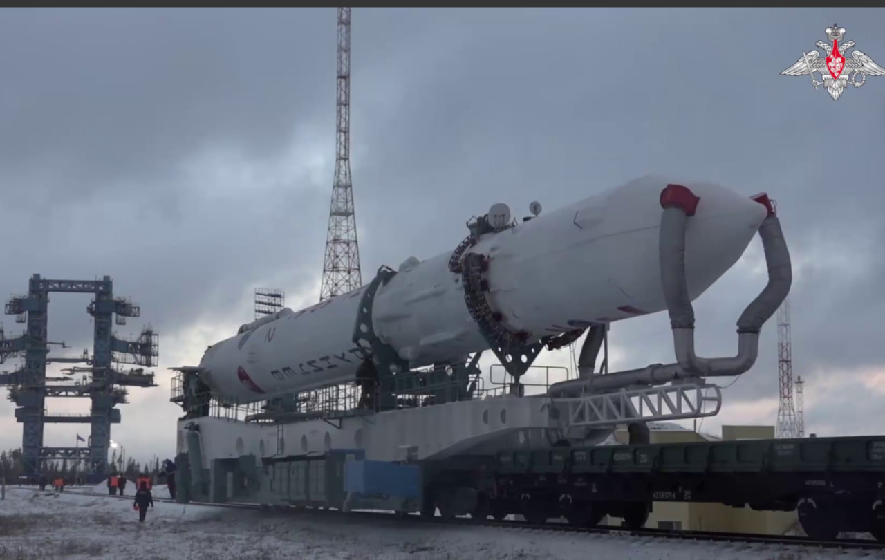 И тут земля содрогнулась. Путин показал рассекреченный "кулак": Небо пронзил огненный хвост. Сеть заполонили ошеломляющие кадры