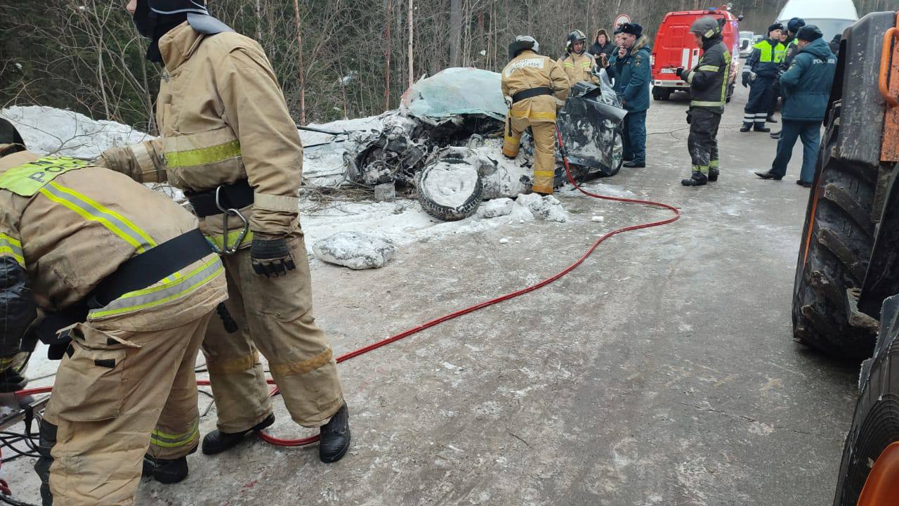 4 погибли, 3 ранены: подробности ДТП с детской хоккейной командой по дороге  из Челябинска