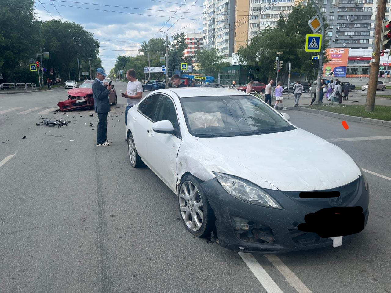 Заколдованное место: в Челябинске у дома на ЧТЗ с разницей в полчаса  произошло два ДТП