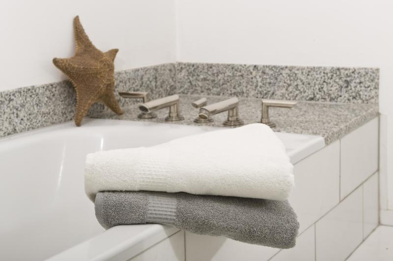 Подарки несут несчастье? Какие вещи лучше не дарить и самим не принимать. Вы будете сильно удивлены