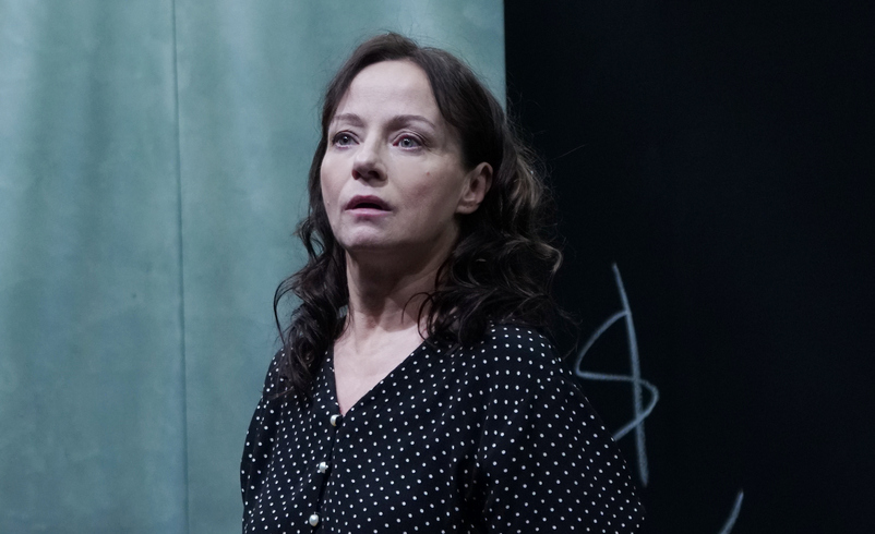 Звёзд забирает самая страшная болезнь: Мухич из "Полицейского с Рублёвки" не единственный. Кто ещё умер от рака?