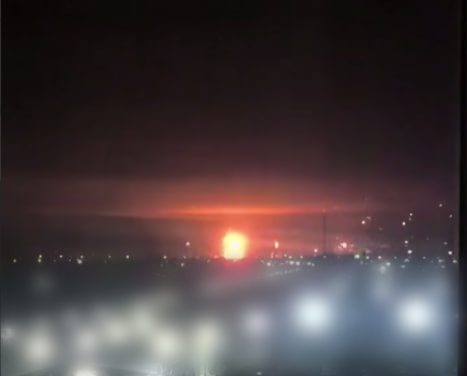 "Адовая" ночь в России. Зеленский передал послание и началось: В Ростове эвакуация, в Кубани горит НПЗ. Страшные кадры