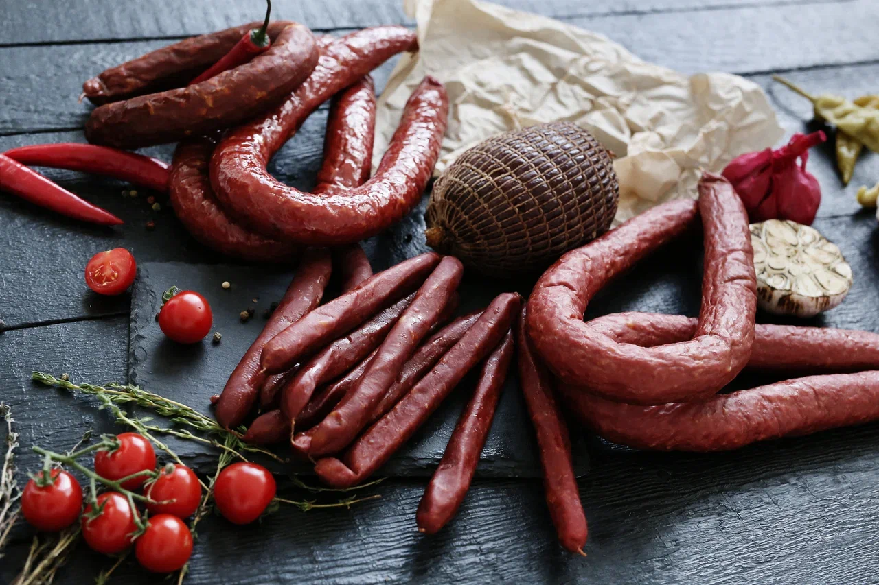 Самые опасные продукты: Их в холодильнике точно не стоит держать, призывают врачи