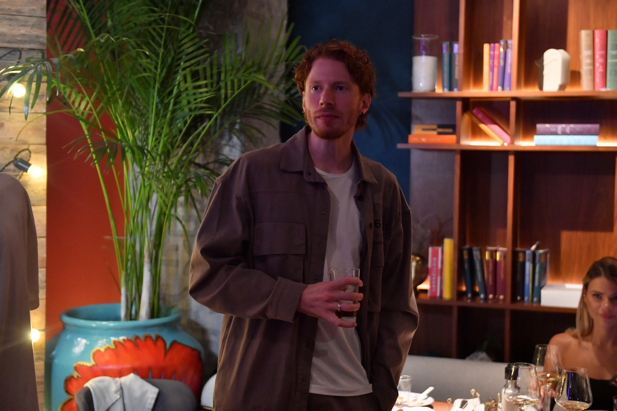 Неизлечимо больной внук Пугачёвой собрался в Россию. В Сети тут же вздрогнули: "А что, в США это не лечат?"