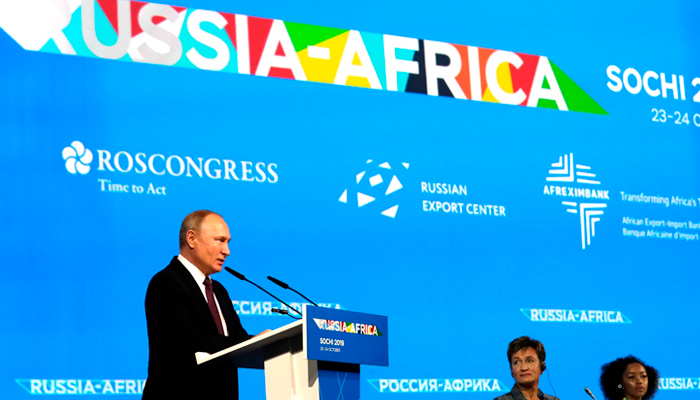 Как и почему Россия выигрывает Африку у Запада