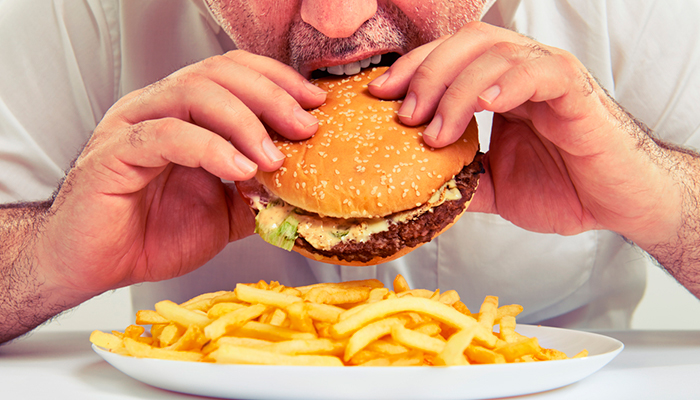 Не только калории. Учёные обнаружили ещё три заболевания, в которых виноват фастфуд