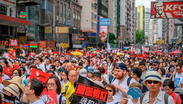 Китай в шоке. Трамп распространил юрисдикцию США на Гонконг