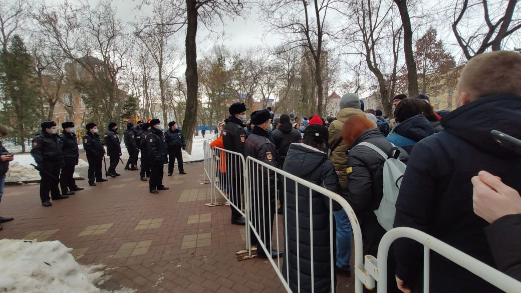 Ученик митинга. Митинги Навального 2021 Ростов на Дону. Митинг в Ростове на Дону 2021. Протесты в Ростове на Дону. Митинги в Ростове на Дону.