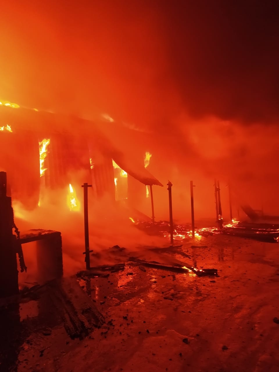 что горит на юго западном в новосибирске. Смотреть фото что горит на юго западном в новосибирске. Смотреть картинку что горит на юго западном в новосибирске. Картинка про что горит на юго западном в новосибирске. Фото что горит на юго западном в новосибирске